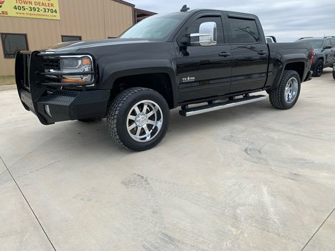 Used 2016 Chevrolet Silverado 1500 LT w/ Texas Edition image 3