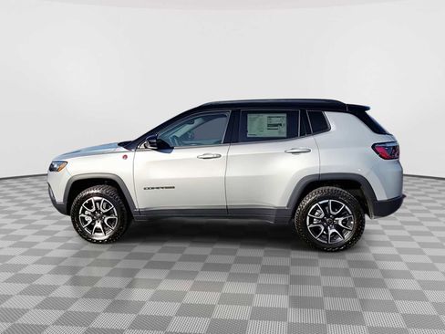 New 2026 Jeep Compass Trailhawk w/ Sun, Sound & Navigation Group image 5