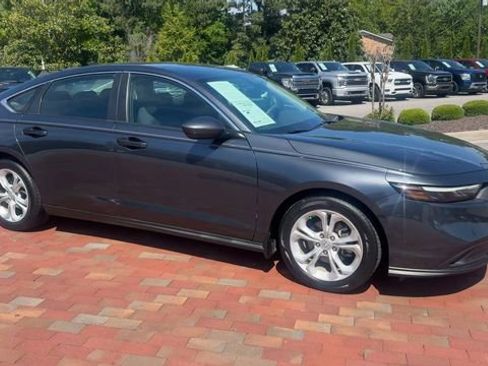 Certified 2023 Honda Accord LX image 4