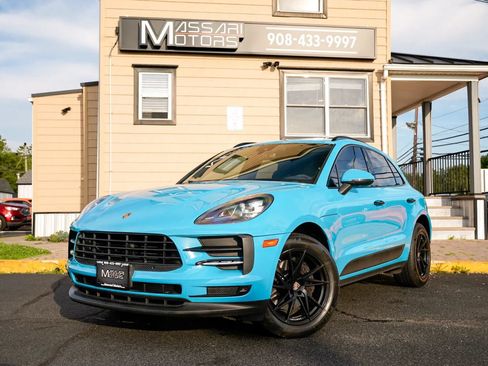 Used 2021 Porsche Macan AWD/4WD image 1