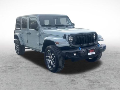 Used 2024 Jeep Wrangler Sport S w/ Convenience Group image 3
