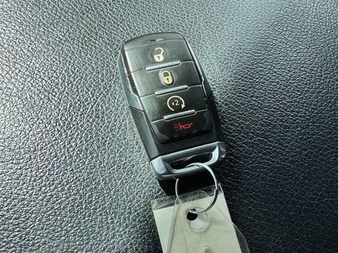 Used 2019 RAM 1500 Big Horn AWD/4WD image 32