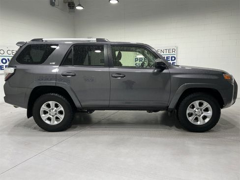 Used 2021 Toyota 4Runner SR5 image 9