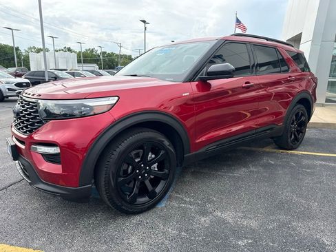 Used 2022 Ford Explorer ST-Line w/ Class IV Trailer Tow Package AWD/4WD image 3