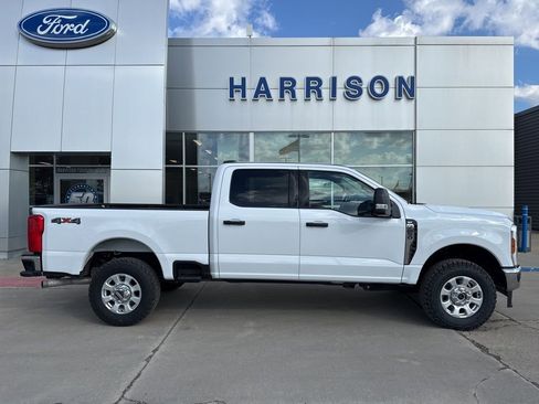 Used 2024 Ford F250 XLT image 4