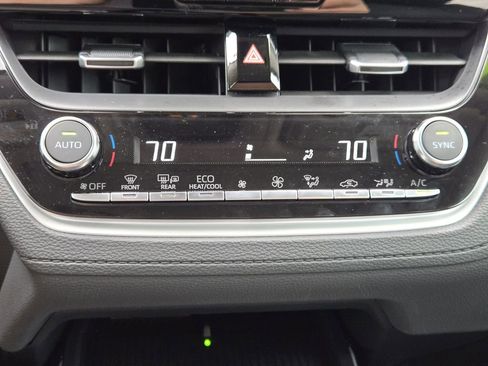 Certified 2026 Toyota Corolla Cross XLE w/ Convenience Package image 21