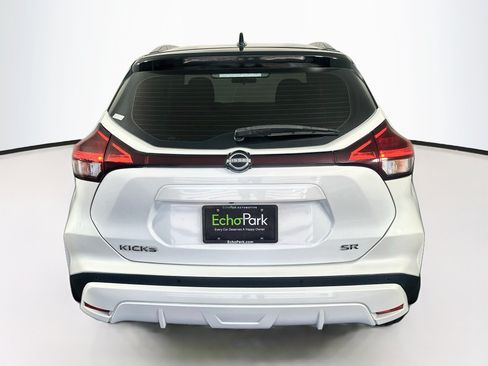 Used 2023 Nissan Kicks SR FWD image 7