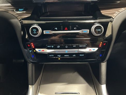 Certified 2023 Ford Explorer Limited image 13