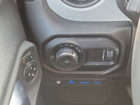Used 2025 Jeep Wrangler Unlimited Sport S 4xe AWD/4WD image 10