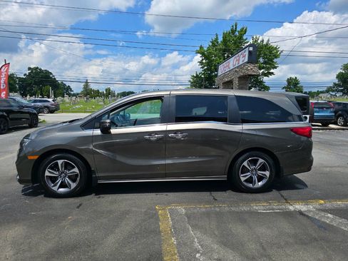 Used 2018 Honda Odyssey Touring image 6