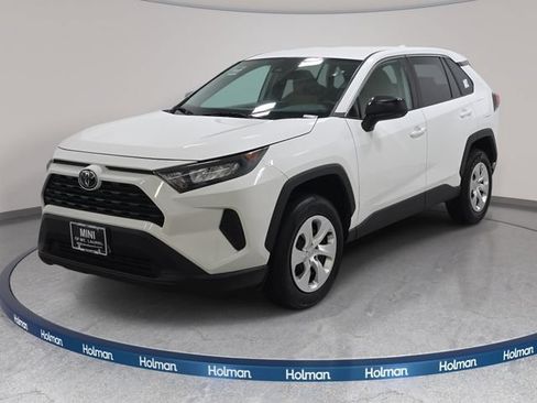 Used 2022 Toyota RAV4 LE AWD/4WD image 1