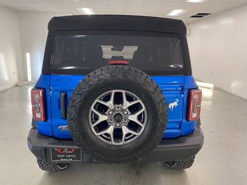 New 2024 Ford Bronco Badlands image 8