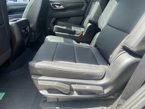Used 2022 Chevrolet Tahoe LT w/ Luxury Package RWD image 12