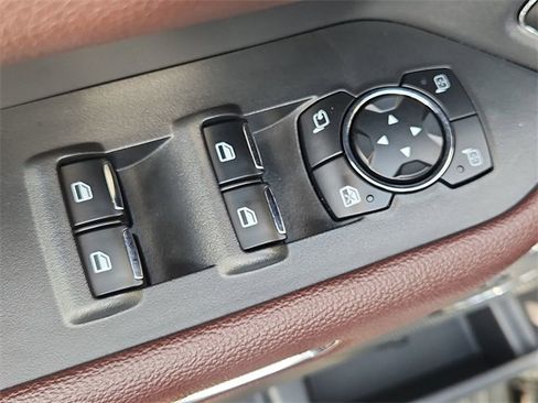 Used 2024 Ford Expedition Limited image 24