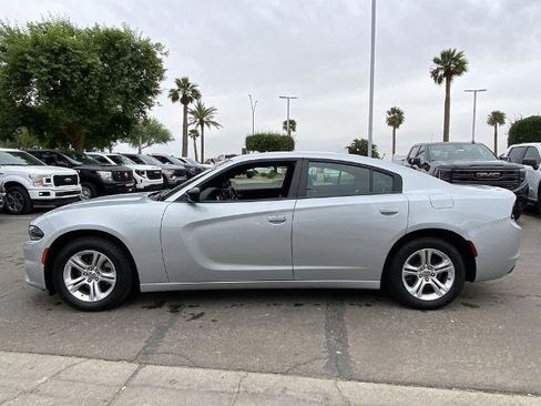Used 2023 Dodge Charger SXT RWD image 4