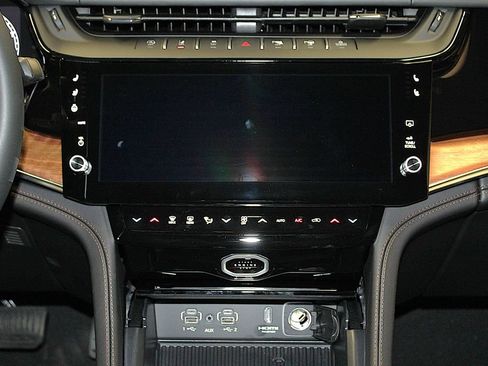 New 2026 Jeep Grand Cherokee Summit w/ MOPAR Finishing Package AWD/4WD image 14