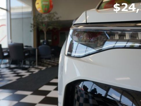 Certified 2025 Volkswagen Taos S image 69