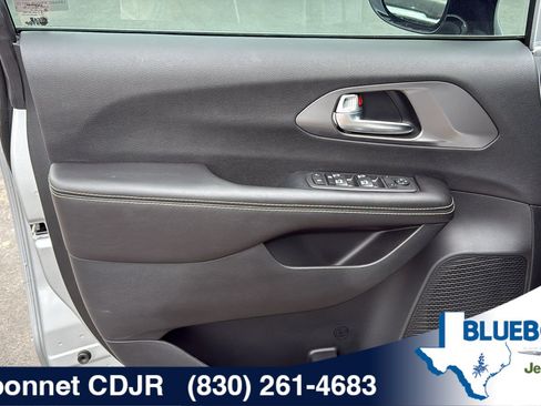 New 2026 Chrysler Voyager LX FWD image 13