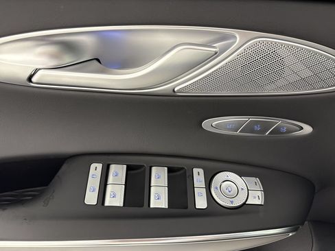 New 2026 Genesis GV70 2.5T Select AWD/4WD image 15