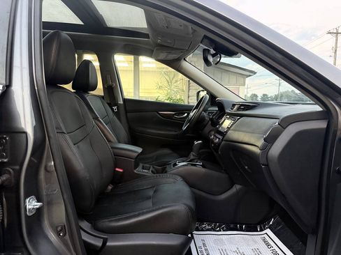 Used 2017 Nissan Rogue SL w/ SL Premium Package AWD/4WD image 21