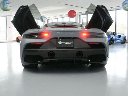 Used 2023 Maserati MC20 Coupe image 24