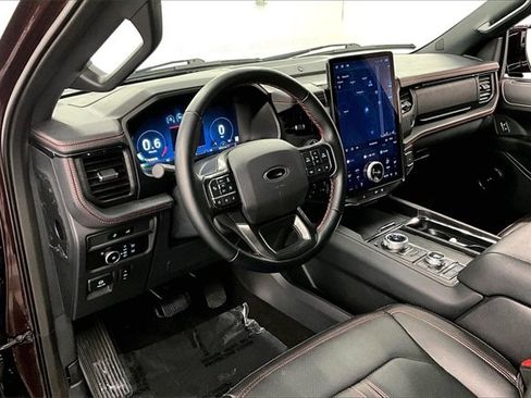 Used 2023 Ford Expedition Max Limited image 13