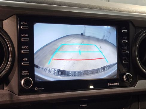 Used 2020 Toyota Tacoma SR5 image 29