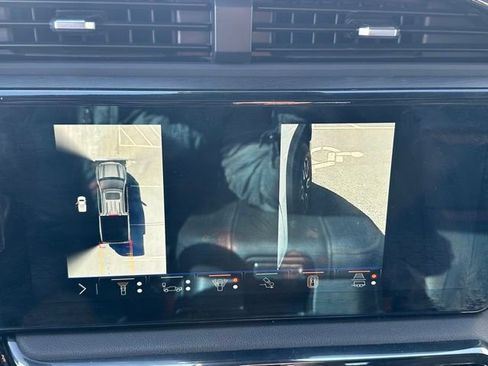 Used 2024 GMC Sierra 1500 AT4 w/ Technology Package AWD/4WD image 25