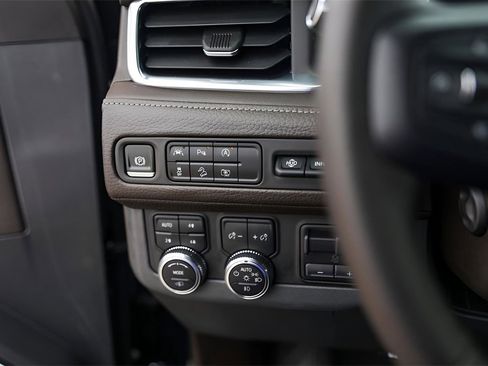 Used 2023 GMC Yukon XL Denali w/ Max Trailering Package image 13