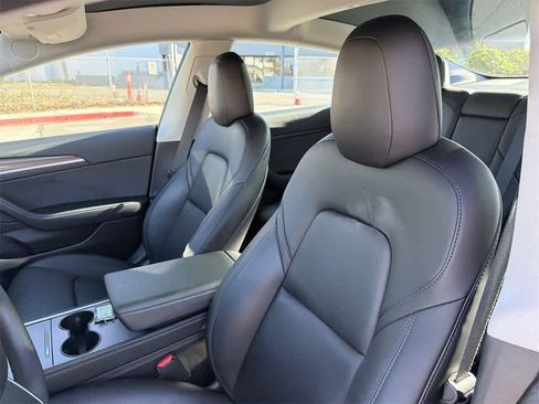 Used 2022 Tesla Model 3 Long Range image 28