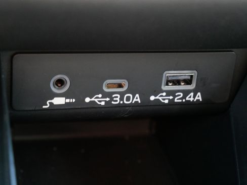 Certified 2025 Subaru Outback Premium image 32