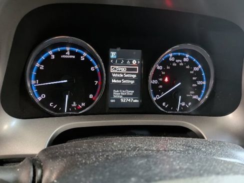 Used 2016 Toyota RAV4 XLE w/ Protection Package AWD/4WD image 5