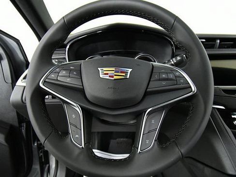 New 2026 Cadillac XT5 Luxury w/ LPO, Floor Liner Package FWD image 9