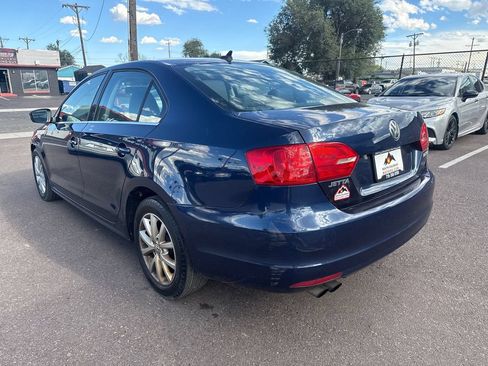 Used 2013 Volkswagen Jetta SE FWD image 5