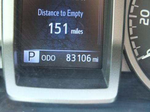 Used 2019 Toyota Tacoma SR5 RWD image 19