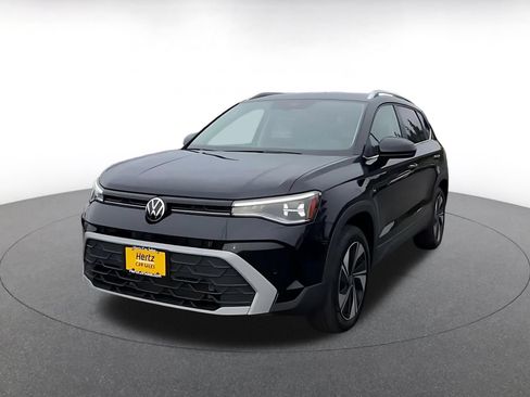 Used 2026 Volkswagen Taos SE AWD/4WD image 5