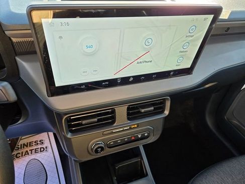 New 2026 Ford Maverick XLT w/ Black Appearance Package image 9