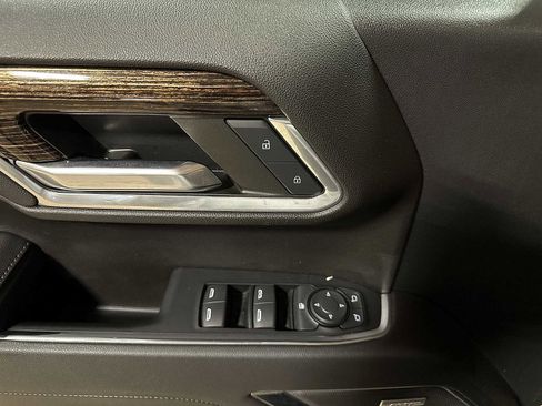 Used 2022 GMC Sierra 1500 Elevation w/ Preferred Package image 22