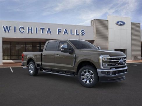 New 2026 Ford F250 Lariat w/ Chrome Package image 7