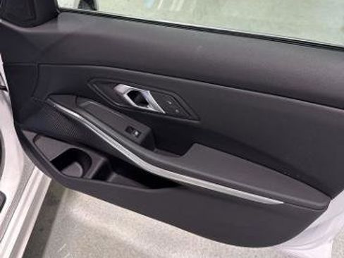 Used 2025 BMW 330i xDrive 330i xDrive w/ Premium Package image 21