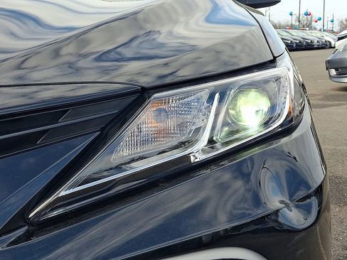 Used 2023 Toyota Camry LE image 9