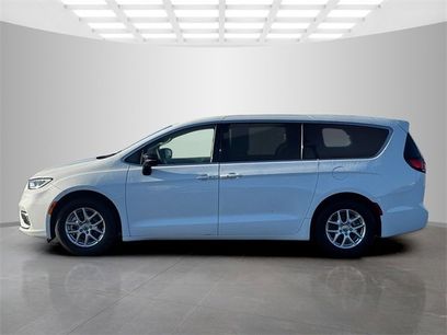 Certified 2024 Chrysler Pacifica Touring-L