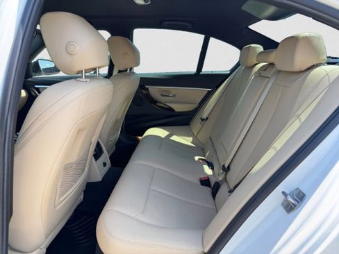 Used 2017 BMW 330i Sedan RWD image 16