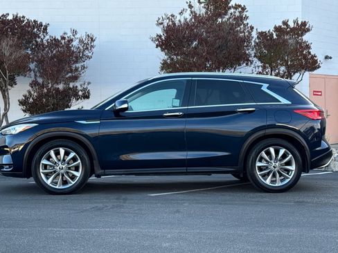 Used 2019 INFINITI QX50 Luxe w/ Navigation Package image 9