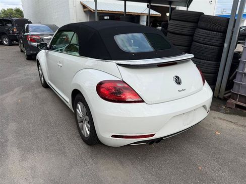 Used 2018 Volkswagen Beetle 2.0T FWD image 5