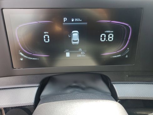 Used 2025 Kia Sportage LX AWD/4WD image 17