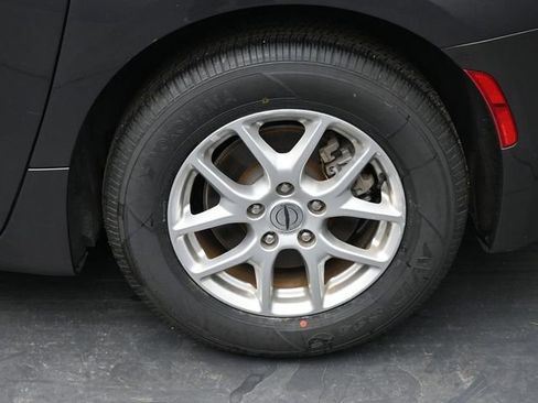 Used 2023 Chrysler Voyager LX FWD image 37