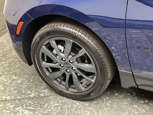 Used 2023 Chevrolet Equinox RS AWD/4WD image 34