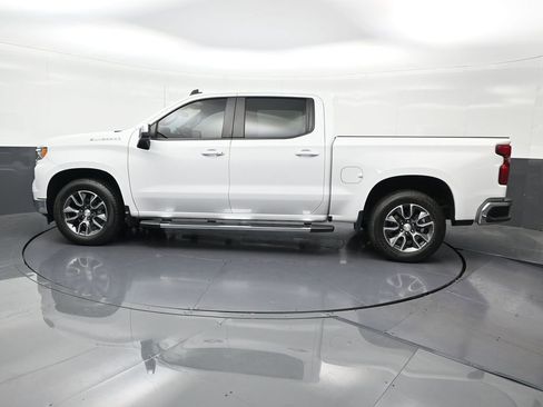 Used 2024 Chevrolet Silverado 1500 LT RWD image 2