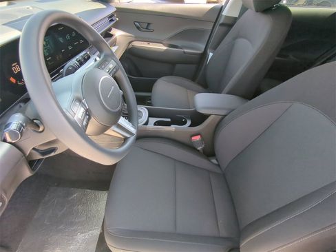 New 2026 Hyundai Kona SE image 18